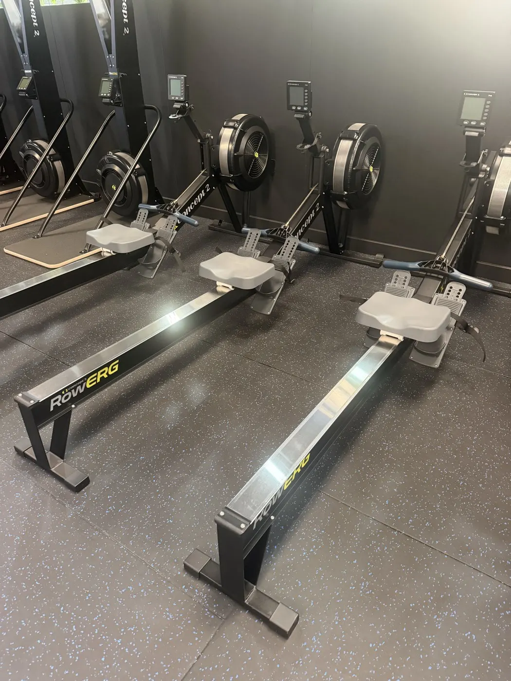 Rowing machines in the HYROX zone